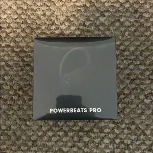 POWERBEATS PRO BLACK BRAND NEW SEALED